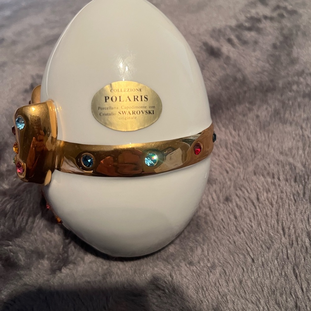 Capodimonte Polaris Egg Figurine with Swarovski Crystals, 24K Gold - Picture 4 of 16